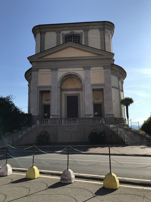 Arona Basilica San Carlo.JPG