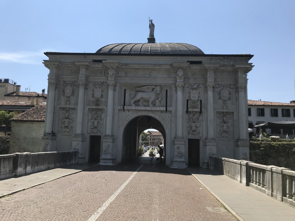 Treviso - Porta San Tomaso.JPG