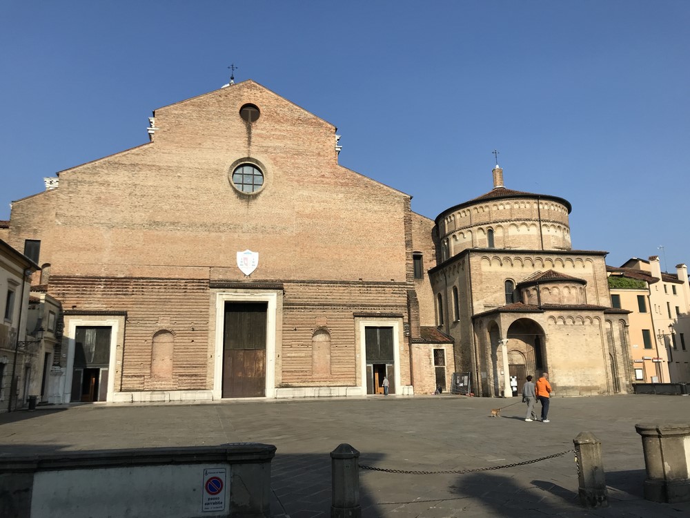 Padova - Cattedrale di Santa Maria Assunta.JPG