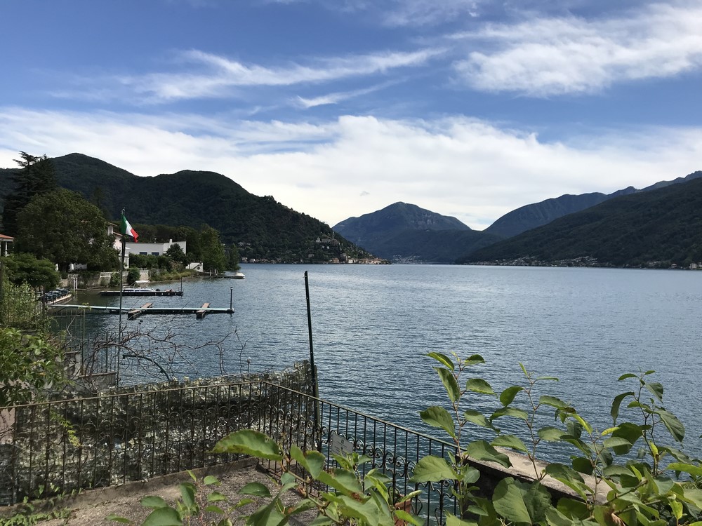 Porto Ceresio Lago di Lugano.JPG