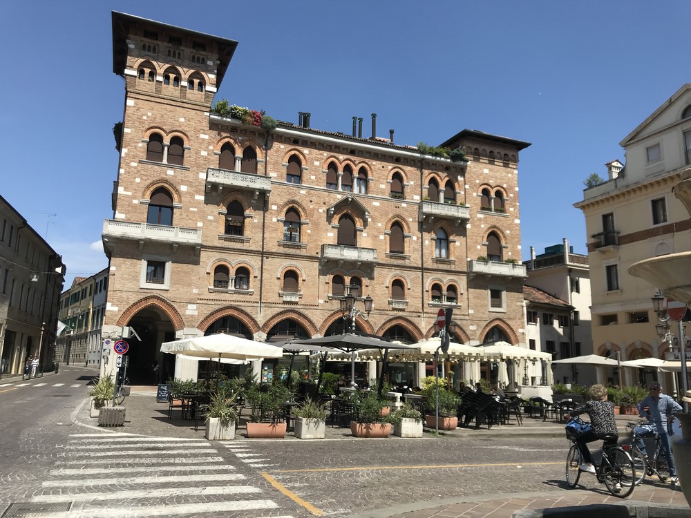 Treviso - Piazza San Vito.JPG